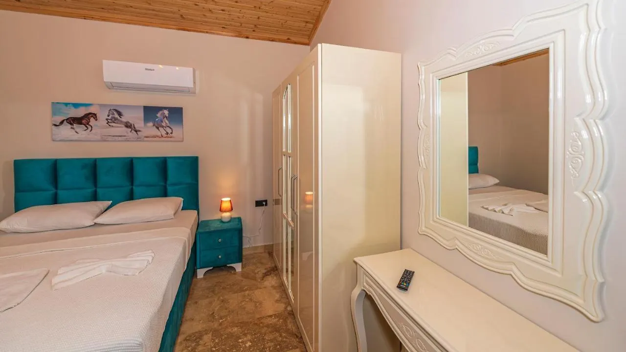 Cemre - 2 Bedroom Holiday Villa In Kayakoey Oeluedeniz Fethiye