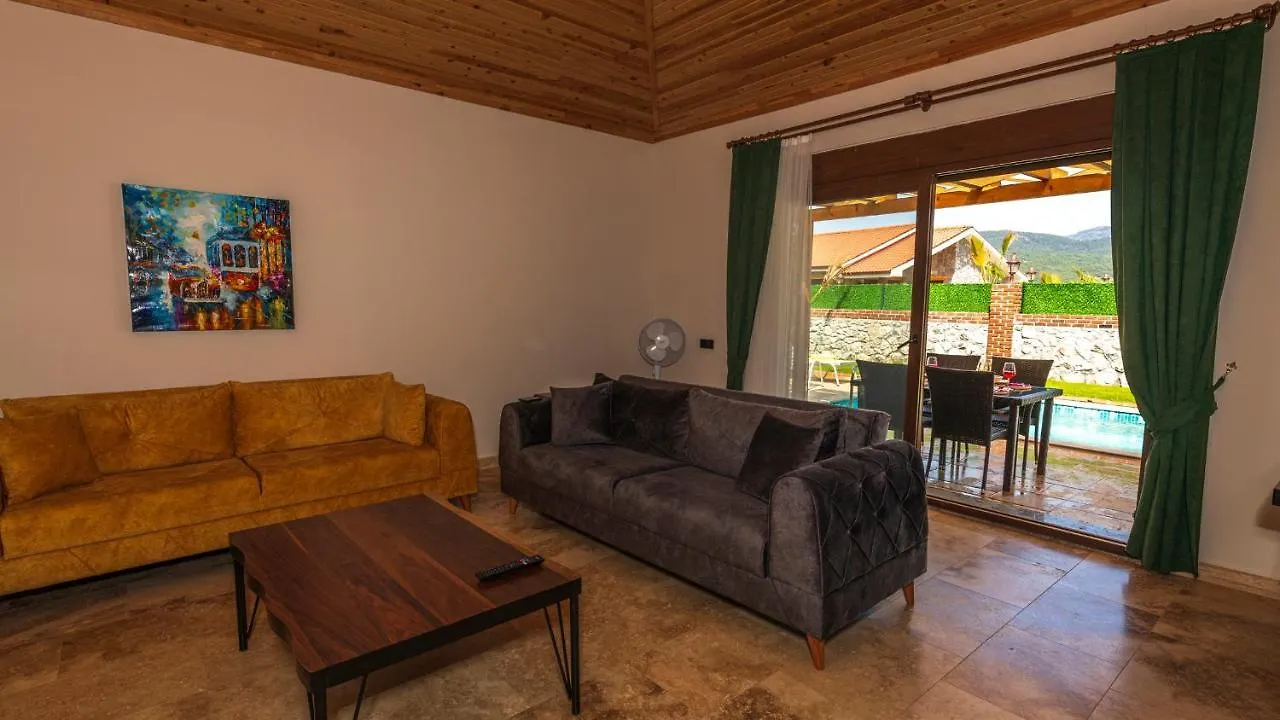 Cemre - 2 Bedroom Holiday Villa In Kayakoey Oeluedeniz Fethiye